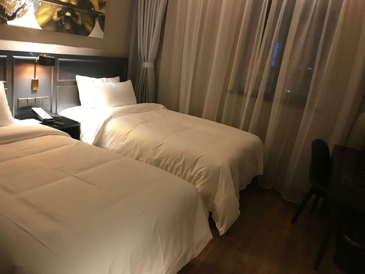 อี้เทล พรีเมียม โฮเต็ล  Hotel เซี่ยงไฮ้ ภายนอก รูปภาพ