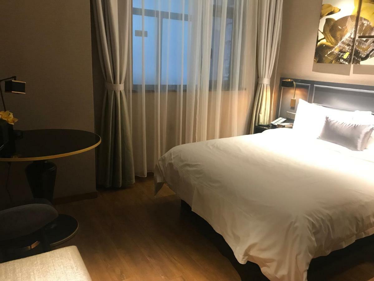 อี้เทล พรีเมียม โฮเต็ล  Hotel เซี่ยงไฮ้ ภายนอก รูปภาพ