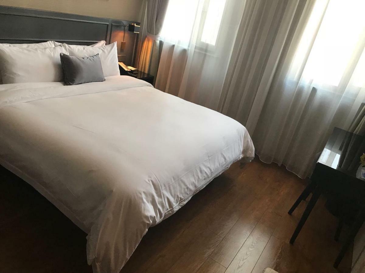 อี้เทล พรีเมียม โฮเต็ล  Hotel เซี่ยงไฮ้ ภายนอก รูปภาพ