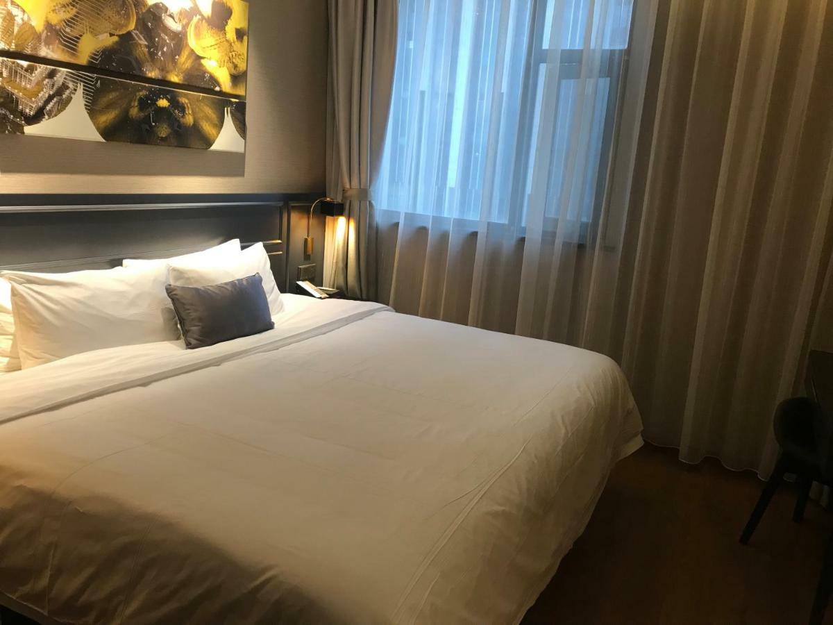 อี้เทล พรีเมียม โฮเต็ล  Hotel เซี่ยงไฮ้ ภายนอก รูปภาพ