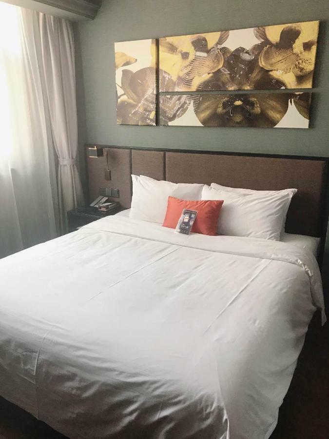 อี้เทล พรีเมียม โฮเต็ล  Hotel เซี่ยงไฮ้ ภายนอก รูปภาพ
